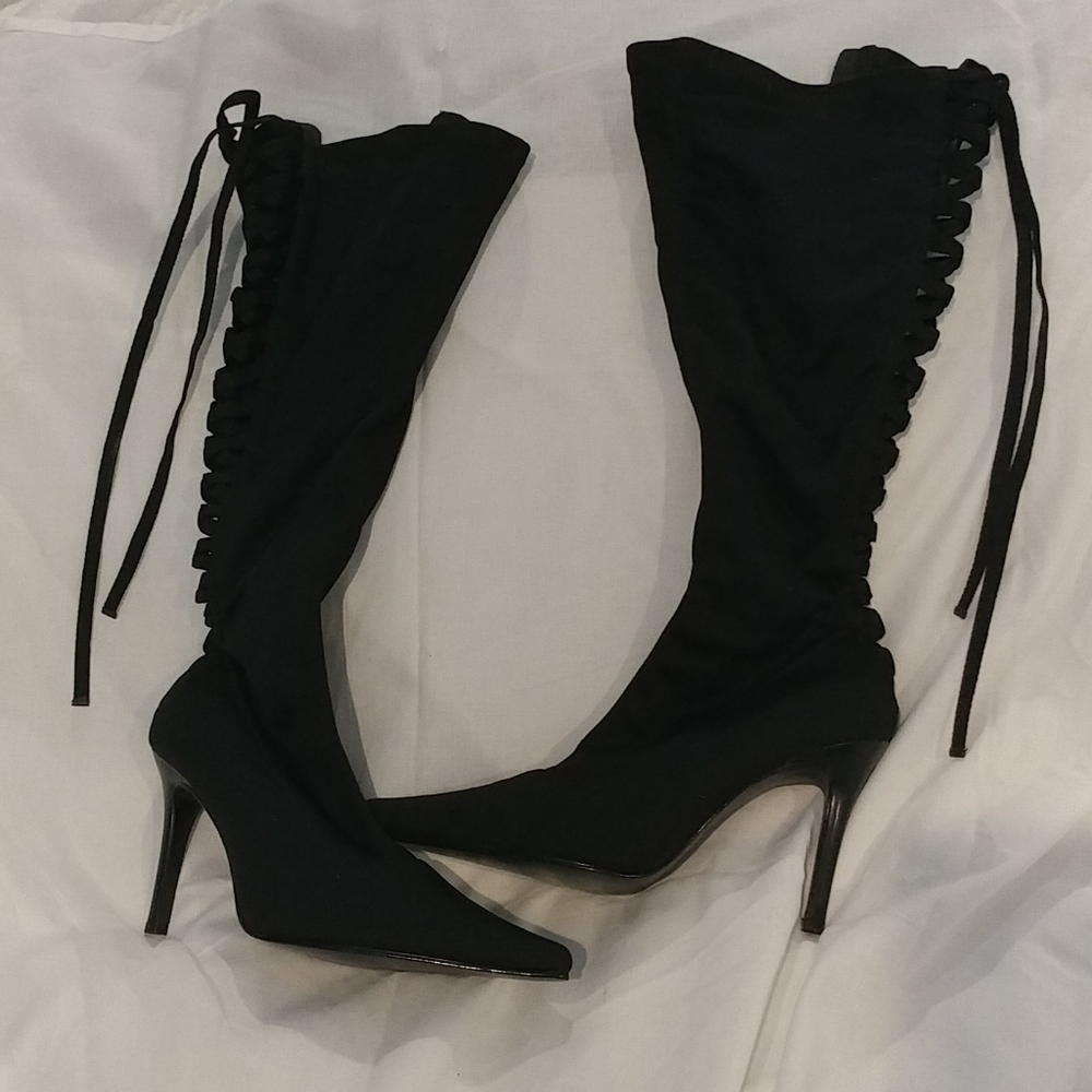 Newport News heeled boots